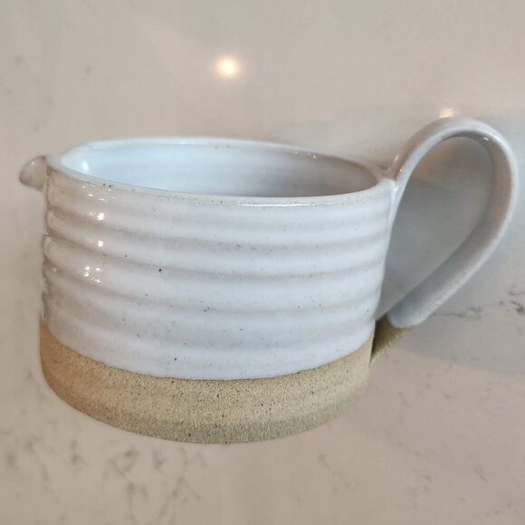Farmhouse Pottery Silo Sauce Boat - Picture 1 of 5